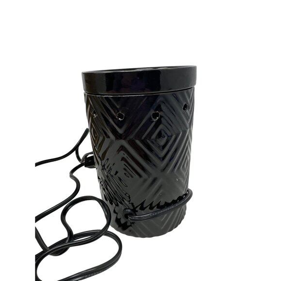 Electric Candle Wax Warmer With Diamond Pattern - Black Ceramic - Plug-In With S - Picture 3 of 6
